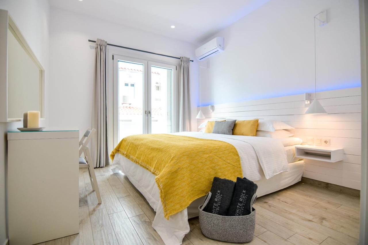 White Rock Milos Suites Adamantas  Exterior foto