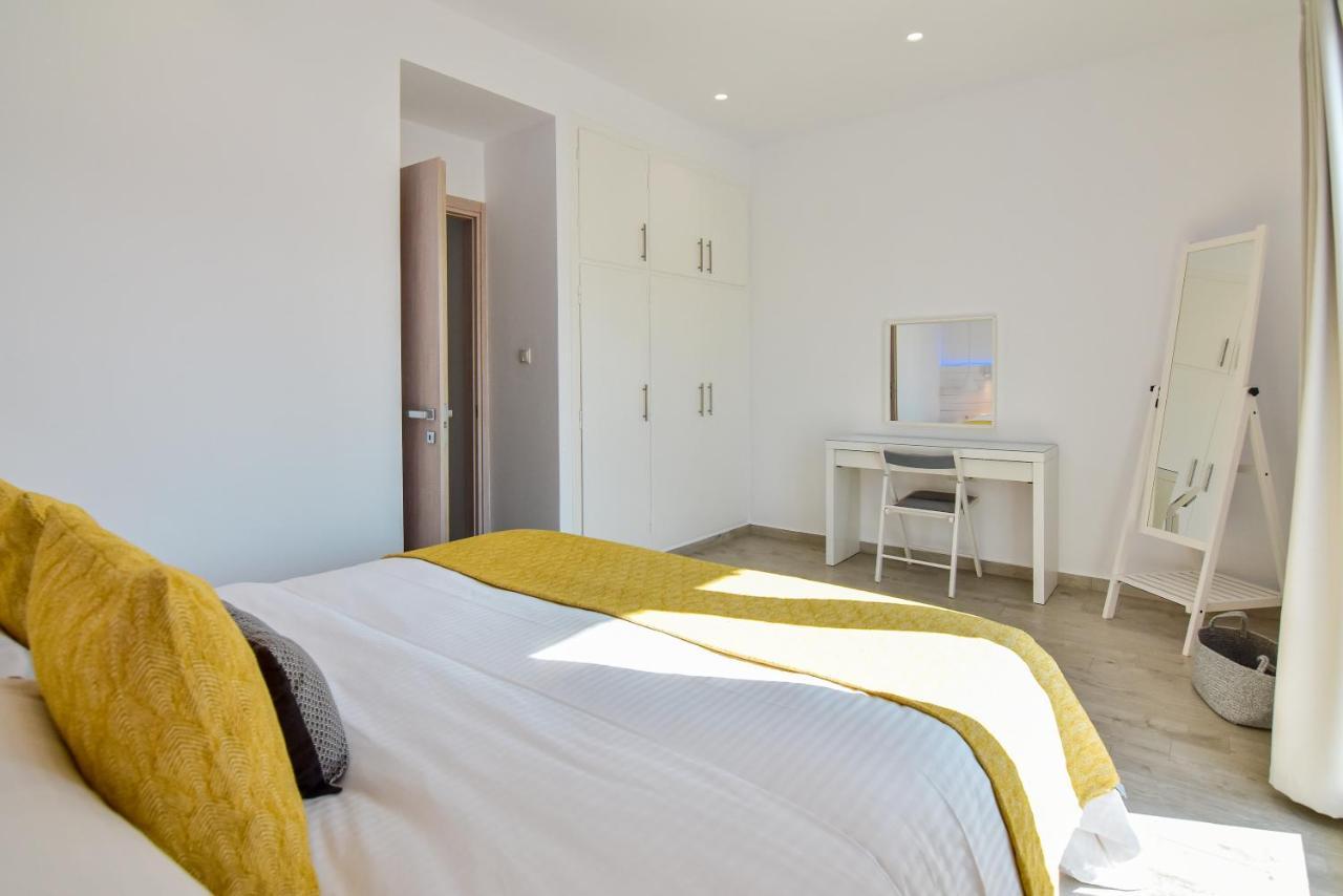 White Rock Milos Suites Adamantas  Exterior foto