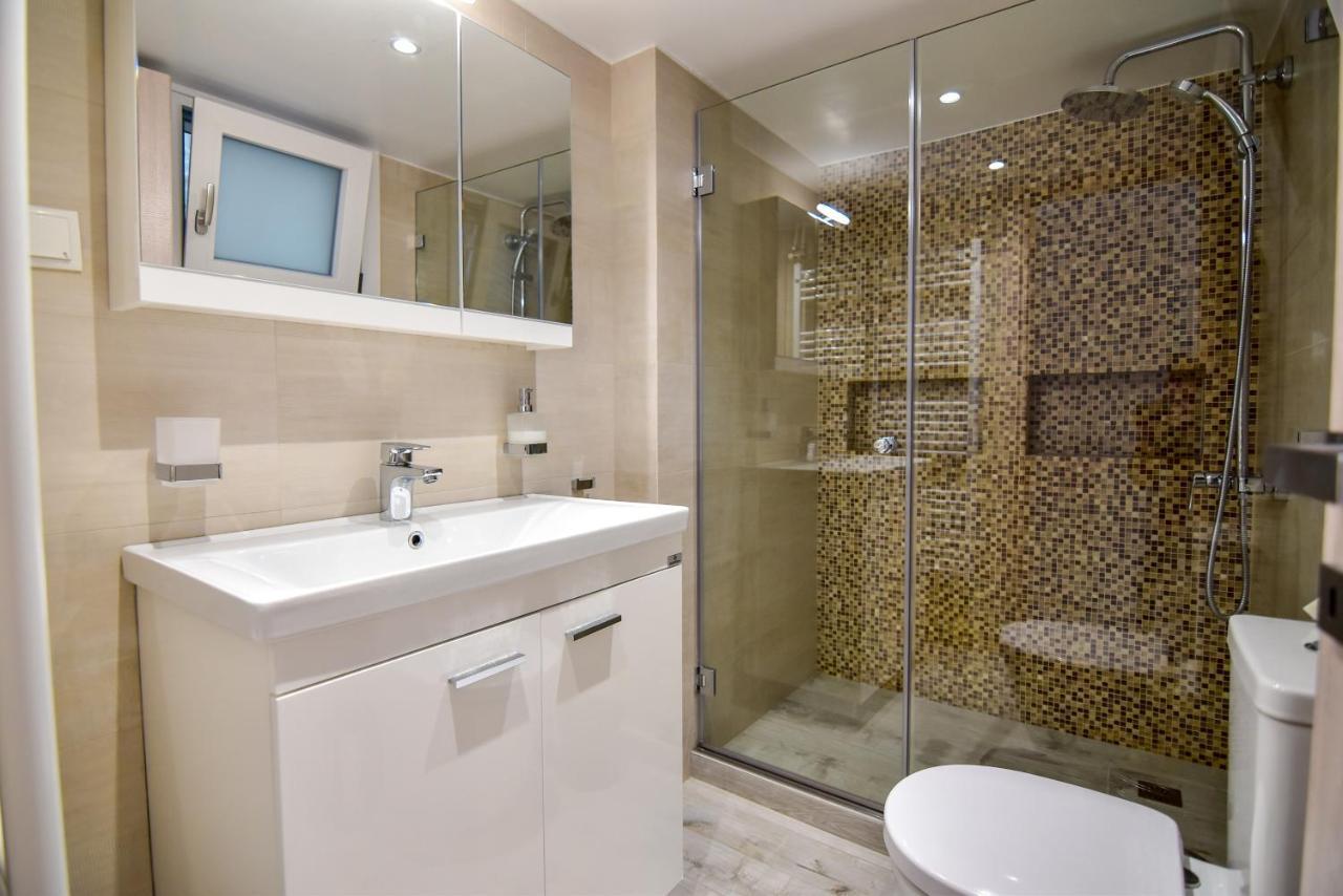 White Rock Milos Suites Adamantas  Exterior foto