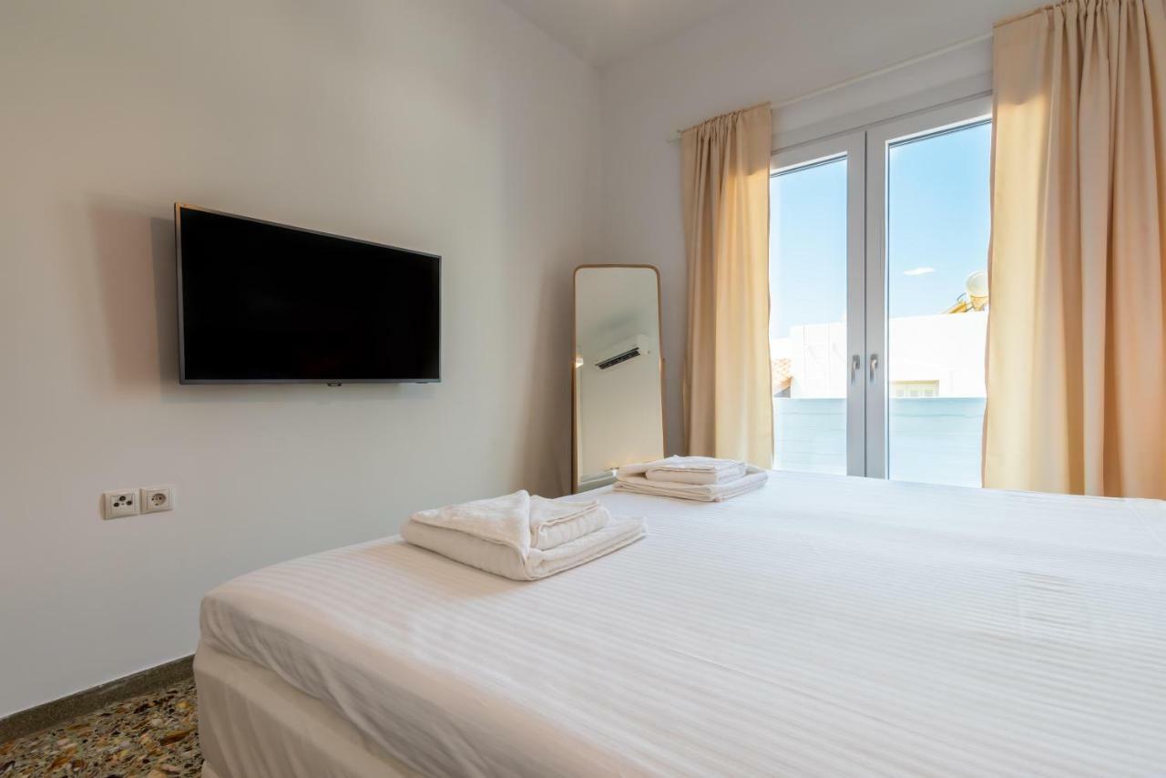White Rock Milos Suites Adamantas  Exterior foto