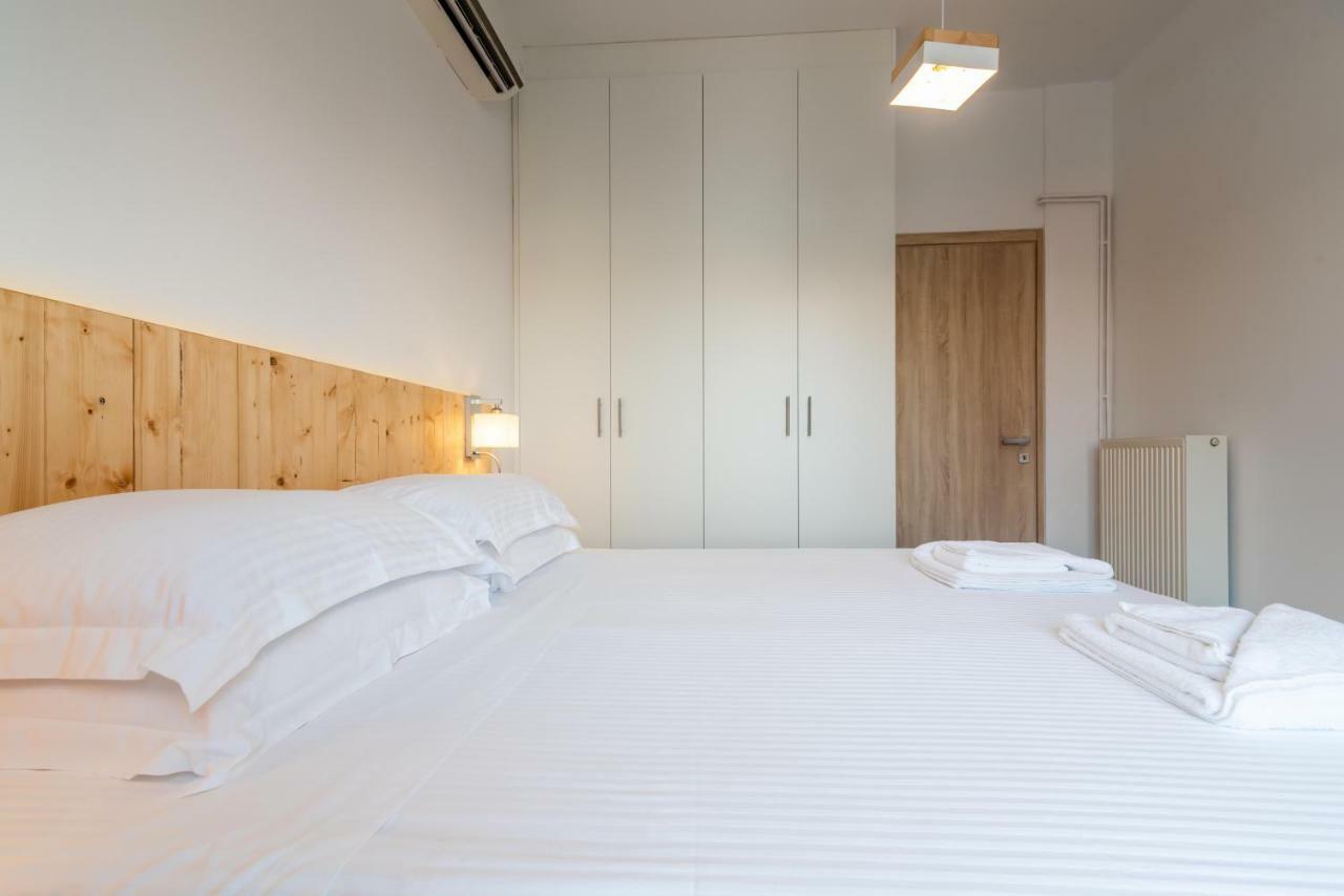 White Rock Milos Suites Adamantas  Exterior foto